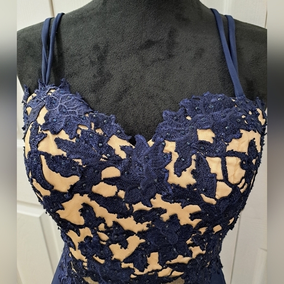 B Darlin Royal Blue With Lace Bodice Formal Gown   Size 7/8 - Picture 3 of 16